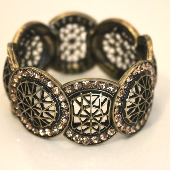 Rhinestone Detail Bracelet - Picture 3 of 5